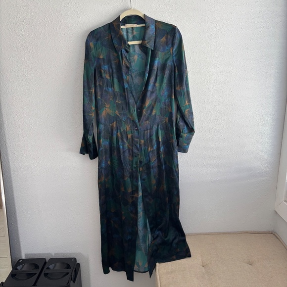 Momoni Silk Blue/Green Maxi Shirt Dress Leaf Patterned Collar V Neck Long Sleeve - Picture 1 of 7